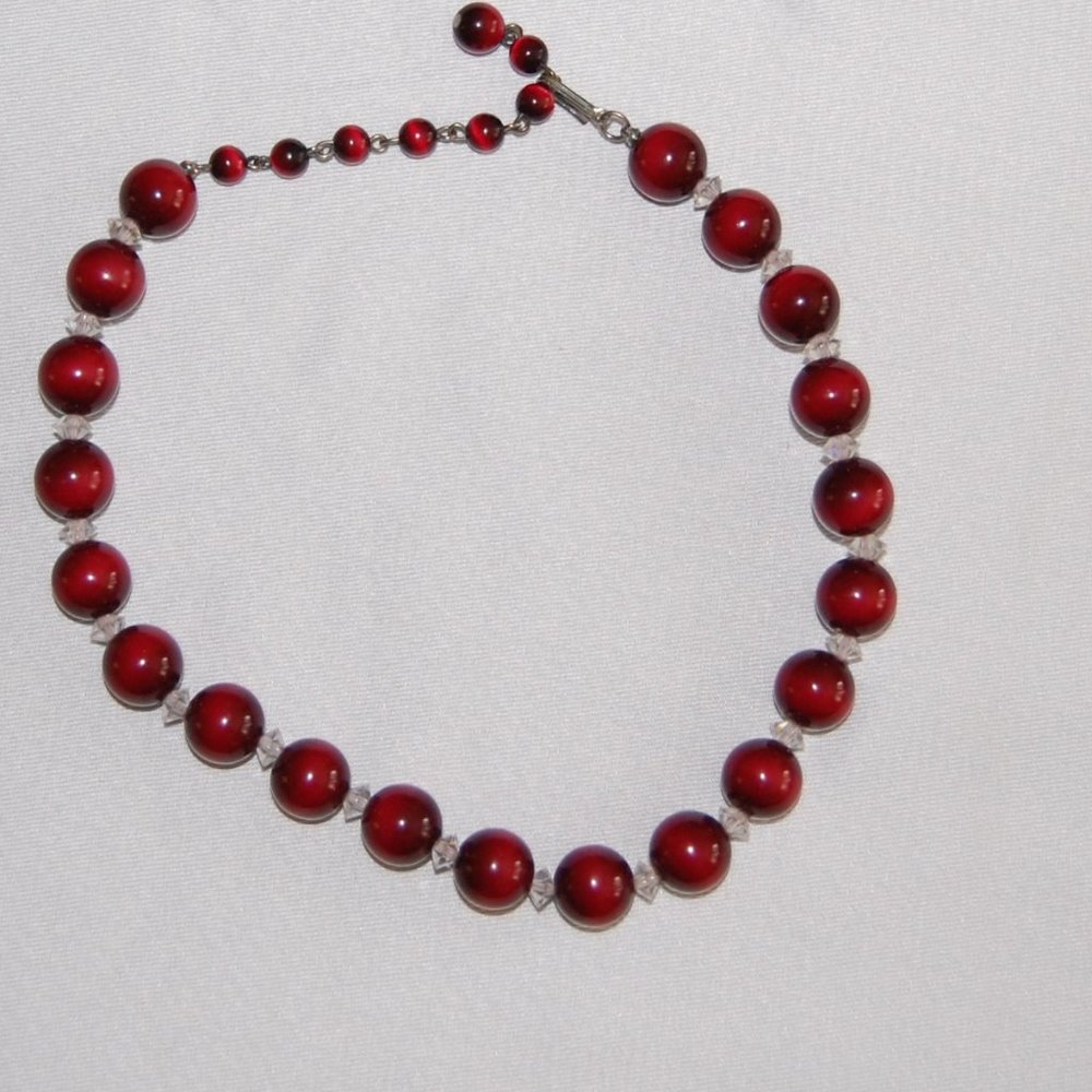 Red Tone Beaded Necklace 15" With Hook Closure